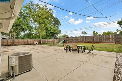 2053 Portola Ave, Stockton, CA 95209 - Photo 28