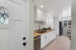 31032 Carroll Ave, Hayward, CA 94544 - Photo 14