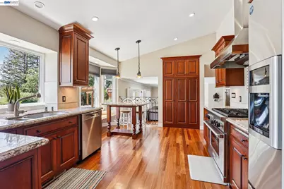 1095 Canyon Hills Rd, San Ramon, CA 94582 - Photo 10