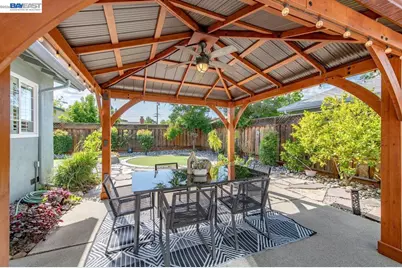 1317 Saint Mary Dr, Livermore, CA 94550 - Photo 32