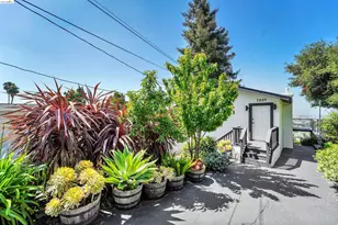 7907 Michigan Ave, Oakland, CA 94605 - Photo 2
