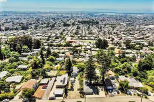 7907 Michigan Ave, Oakland, CA 94605 - Photo 82