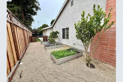 1882 Carnation Cir, Livermore, CA 94551 - Photo 56