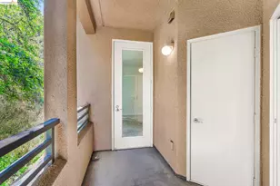 220 Caldecott, Oakland, CA 94618 - Photo 24