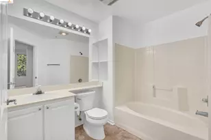 220 Caldecott, Oakland, CA 94618 - Photo 22