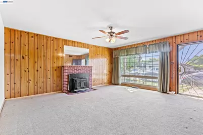 324 Berry Ave, Hayward, CA 94544 - Photo 2