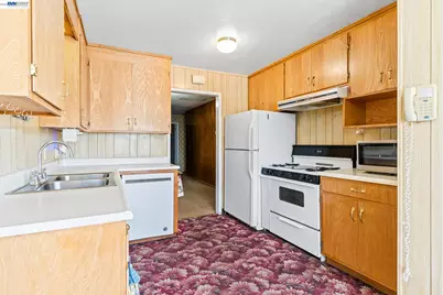 324 Berry Ave, Hayward, CA 94544 - Photo 10
