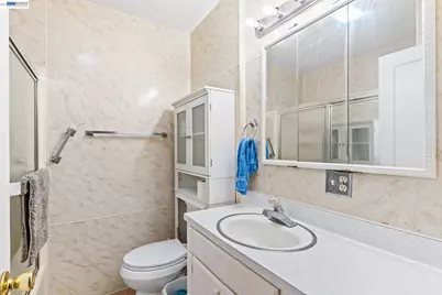 324 Berry Ave, Hayward, CA 94544 - Photo 16