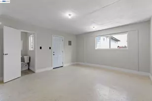 246 Tunis Rd, Oakland, CA 94603 - Photo 36