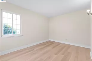 246 Tunis Rd, Oakland, CA 94603 - Photo 22
