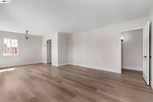 246 Tunis Rd, Oakland, CA 94603 - Photo 12