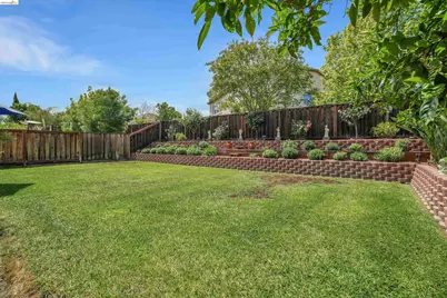 2068 Catalpa Way, Antioch, CA 94509 - Photo 38