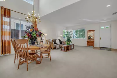 2068 Catalpa Way, Antioch, CA 94509 - Photo 10