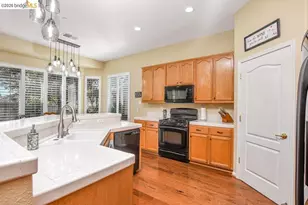 972 Centennial Dr, Brentwood, CA 94513 - Photo 6