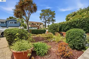 2011 Dolphin Dr, Aptos, CA 95003 - Photo 4