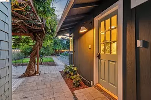 6521 Dover St, Berkeley, CA 94703 - Photo 70