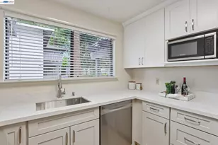 39743 Bissy Common, Fremont, CA 94538 - Photo 10