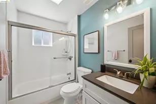 933 56th St, Oakland, CA 94608 - Photo 32