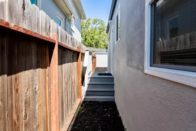 2427 67th Ave, Oakland, CA 94605 - Photo 30
