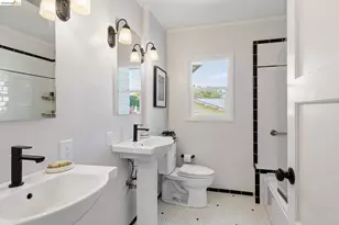 5283 Harbord Dr, Oakland, CA 94618 - Photo 32