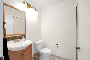 25047 Oakridge Ct, Hayward, CA 94541 - Photo 12