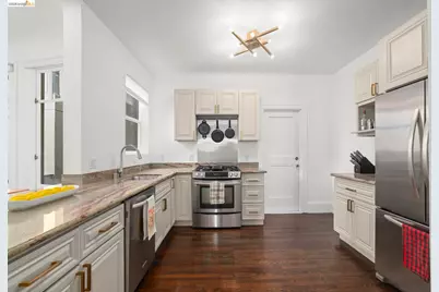 1490 Francisco St #2, San Francisco, CA 94123 - Photo 12