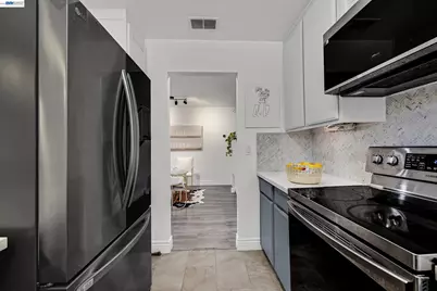 396 Hans Way, San Jose, CA 95133 - Photo 8