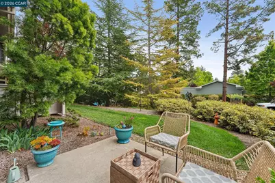 1316 Singingwood Court #4, Walnut Creek, CA 94595 - Photo 4