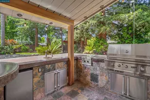 383 Princeton Ln, Danville, CA 94526 - Photo 28