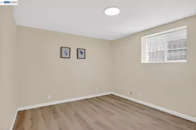 1328 25th St, Oakland, CA 94606 - Photo 42