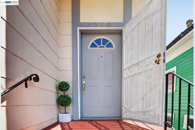 1328 25th St, Oakland, CA 94606 - Photo 4