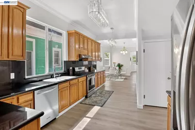 1328 25th St, Oakland, CA 94606 - Photo 14
