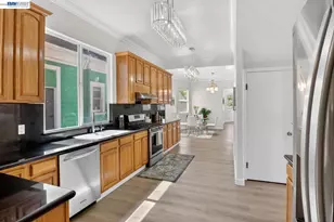 1328 25th St, Oakland, CA 94606 - Photo 14