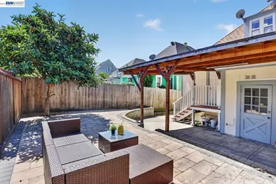 1328 25th St, Oakland, CA 94606 - Photo 46