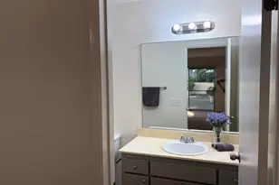 151 Lakeside Dr, Oakland, CA 94612 - Photo 32