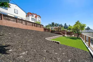 6300 Buena Ventura Ave, Oakland, CA 94605 - Photo 32
