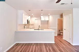 126 Woodview Ct, Martinez, CA 94553 - Photo 10