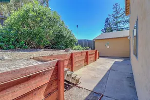 126 Woodview Ct, Martinez, CA 94553 - Photo 24