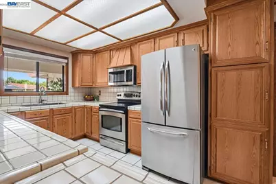 6894 Heath Ct, Pleasanton, CA 94588 - Photo 16