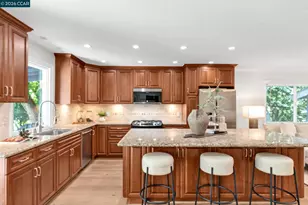 9 Julianne Ct, Walnut Creek, CA 94595 - Photo 8