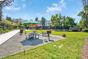 535 Pierce St, Albany, CA 94706 - Photo 46