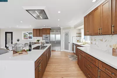 8640 Terrace, El Cerrito, CA 94530 - Photo 32