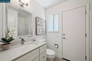 101 Warfield Dr, Moraga, CA 94556 - Photo 30