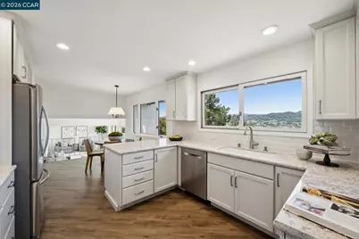 101 Warfield Dr, Moraga, CA 94556 - Photo 12