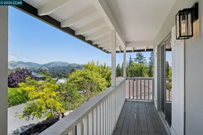 101 Warfield Dr, Moraga, CA 94556 - Photo 22