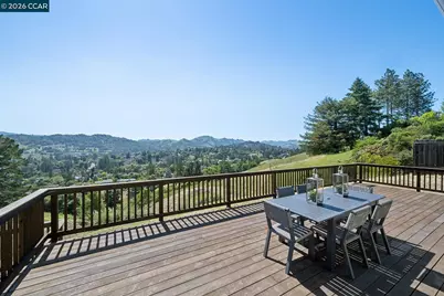 101 Warfield Dr, Moraga, CA 94556 - Photo 2
