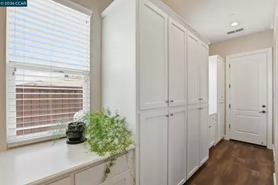 8034 Jura Pl, El Dorado Hills, CA 95762 - Photo 12