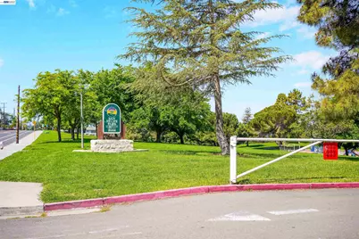 2294 D St, Hayward, CA 94541 - Photo 52
