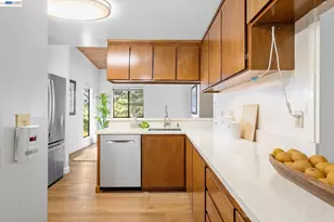 19100 Crest Ave, Castro Valley, CA 94546 - Photo 16
