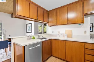 19100 Crest Ave, Castro Valley, CA 94546 - Photo 14
